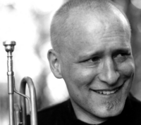 MILES DAVIS _ JOHN COLTRANE CENTENNIAL feat. KEVIN DEAN im Cafe Museum
